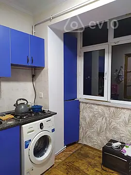 Kirayə verilir 3 otaqlı köhnə tikili 75 m²
