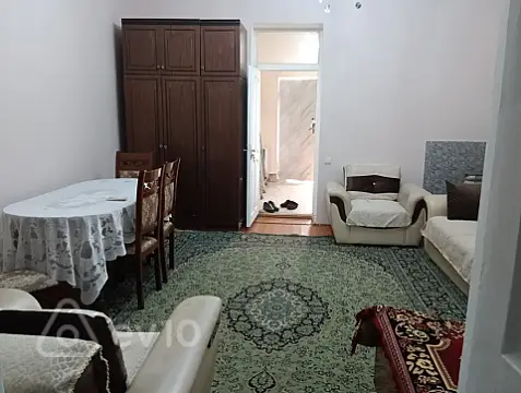 Kirayə verilir 2 otaqlı köhnə tikili 68 m²