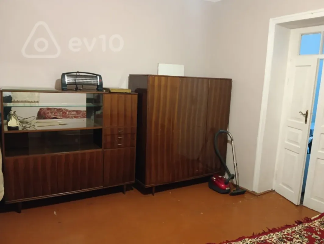 Kirayə verilir 2 otaqlı köhnə tikili 68 m²