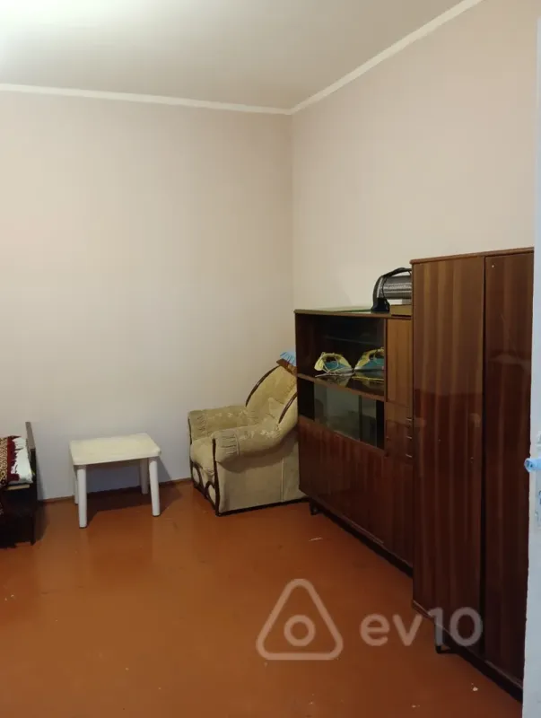 Kirayə verilir 2 otaqlı köhnə tikili 68 m²
