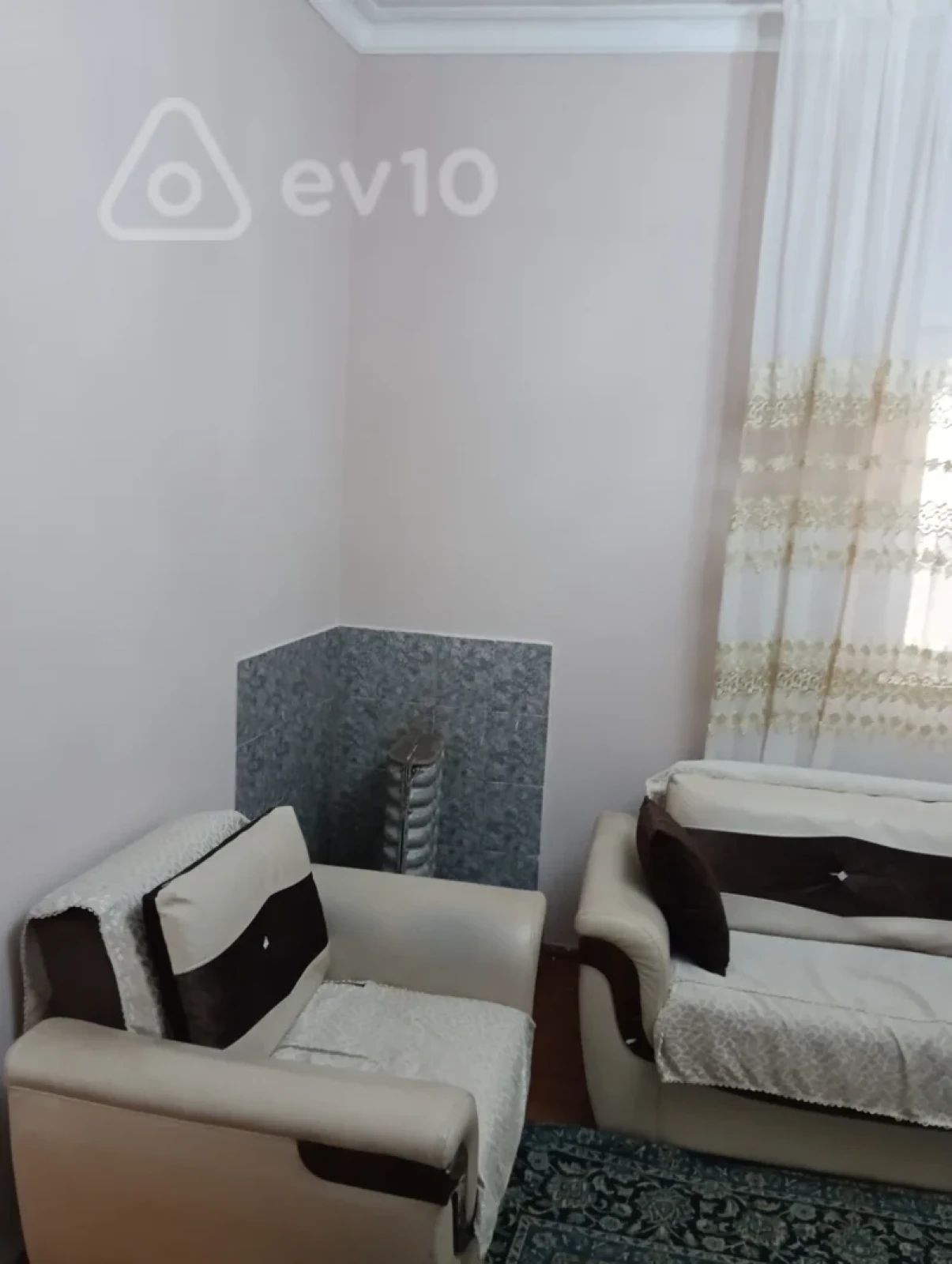 Kirayə verilir 2 otaqlı köhnə tikili 68 m²
