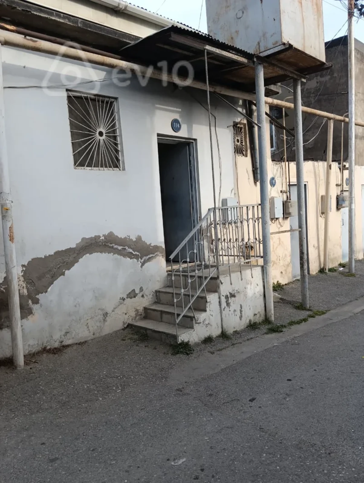 Kirayə verilir 2 otaqlı köhnə tikili 68 m²