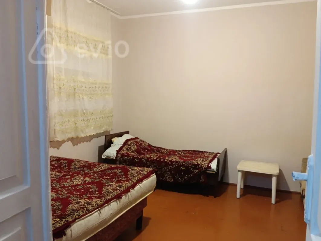 Kirayə verilir 2 otaqlı köhnə tikili 68 m²