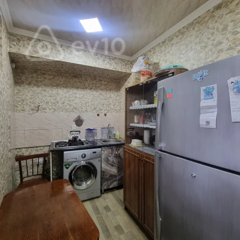 Satılır 2 otaqlı köhnə tikili 55 m²