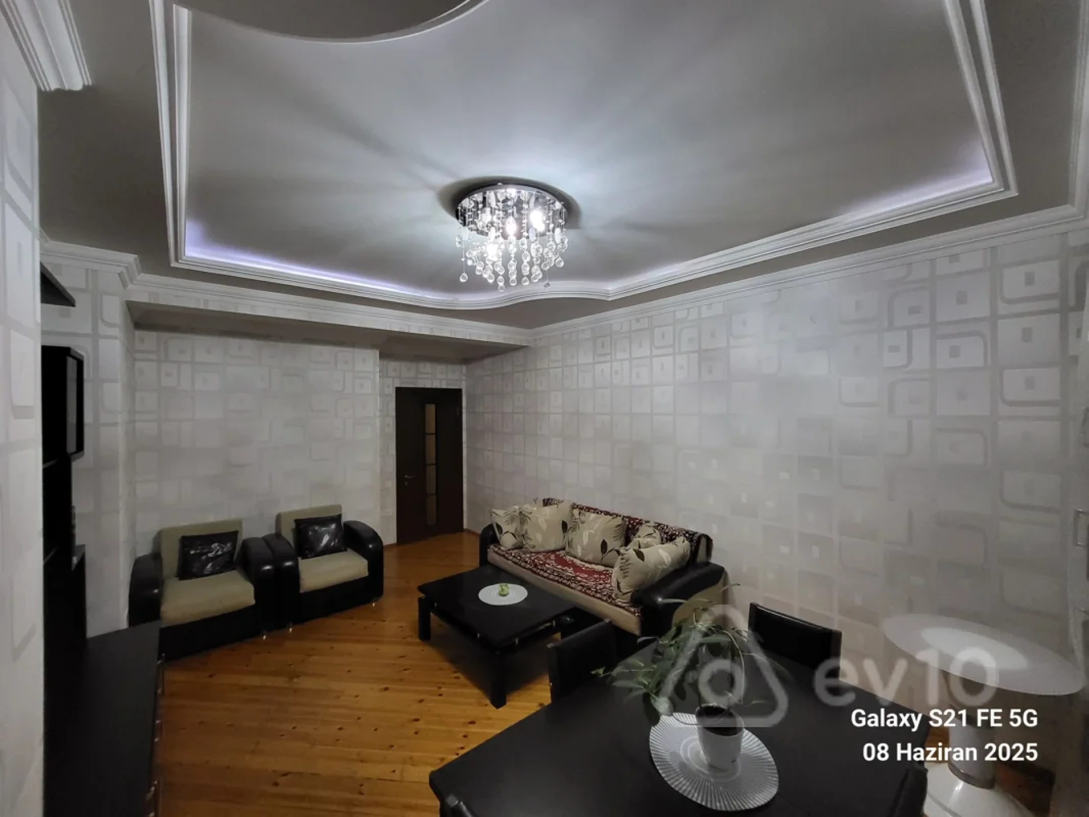 Kirayə verilir 2 otaqlı yeni tikili 90 m²
