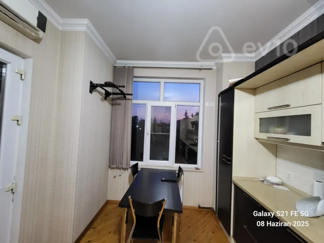 Kirayə verilir 2 otaqlı yeni tikili 90 m²