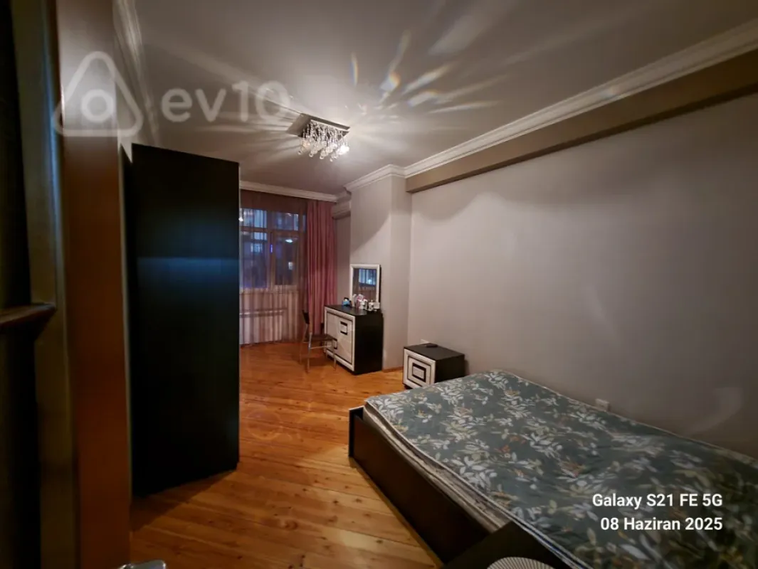 Kirayə verilir 2 otaqlı yeni tikili 90 m²