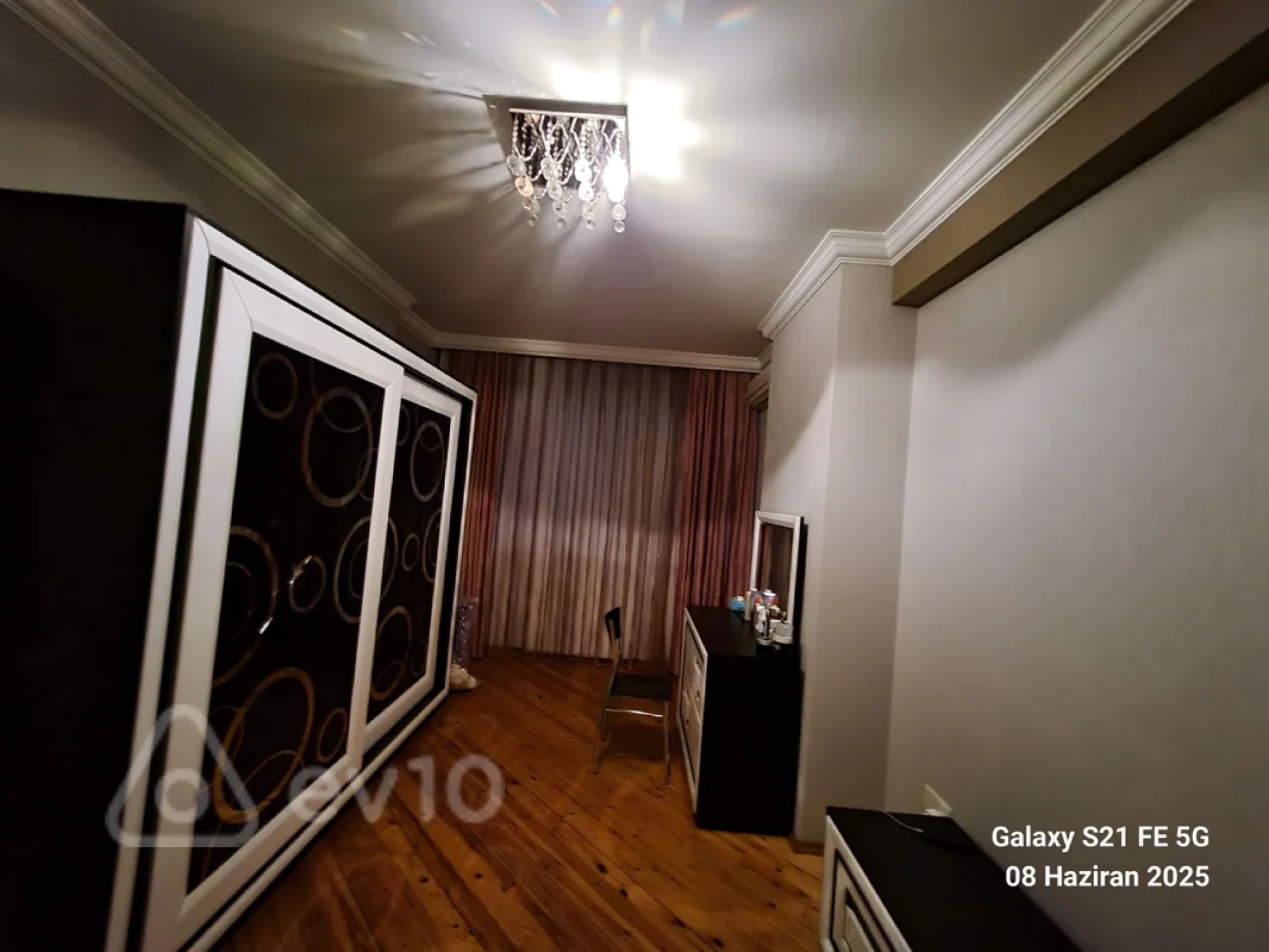 Kirayə verilir 2 otaqlı yeni tikili 90 m²