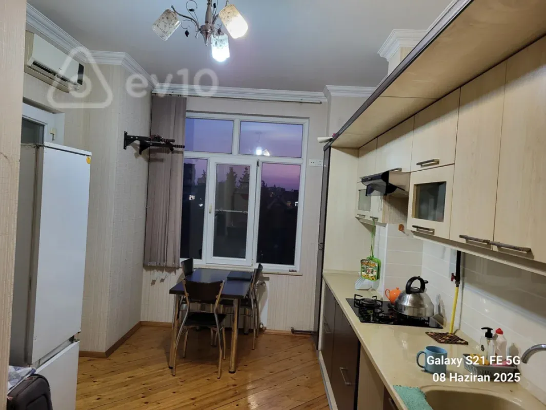 Kirayə verilir 2 otaqlı yeni tikili 90 m²