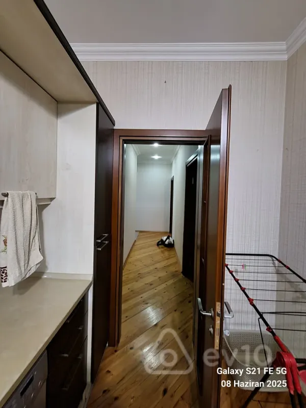 Kirayə verilir 2 otaqlı yeni tikili 90 m²