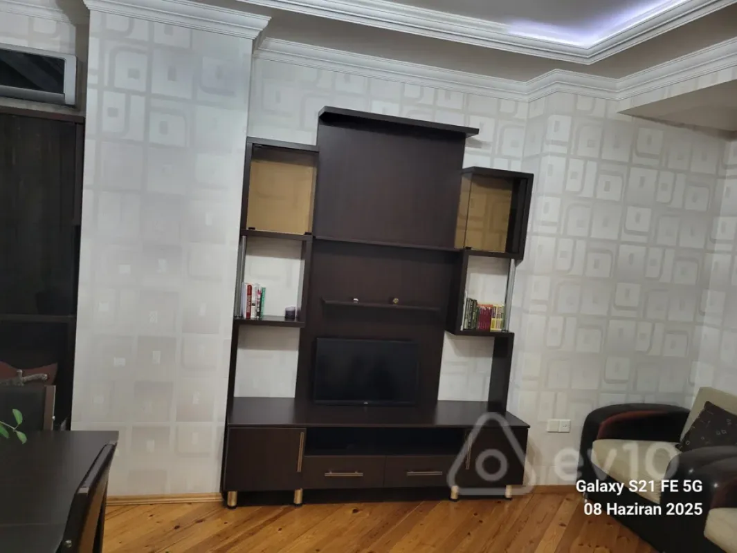 Kirayə verilir 2 otaqlı yeni tikili 90 m²