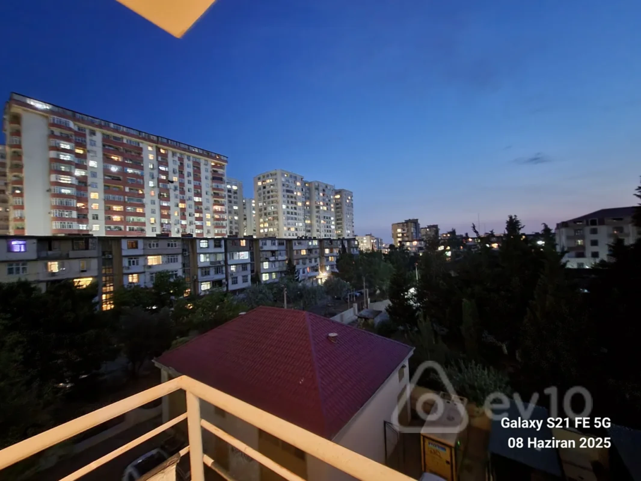 Kirayə verilir 2 otaqlı yeni tikili 90 m²