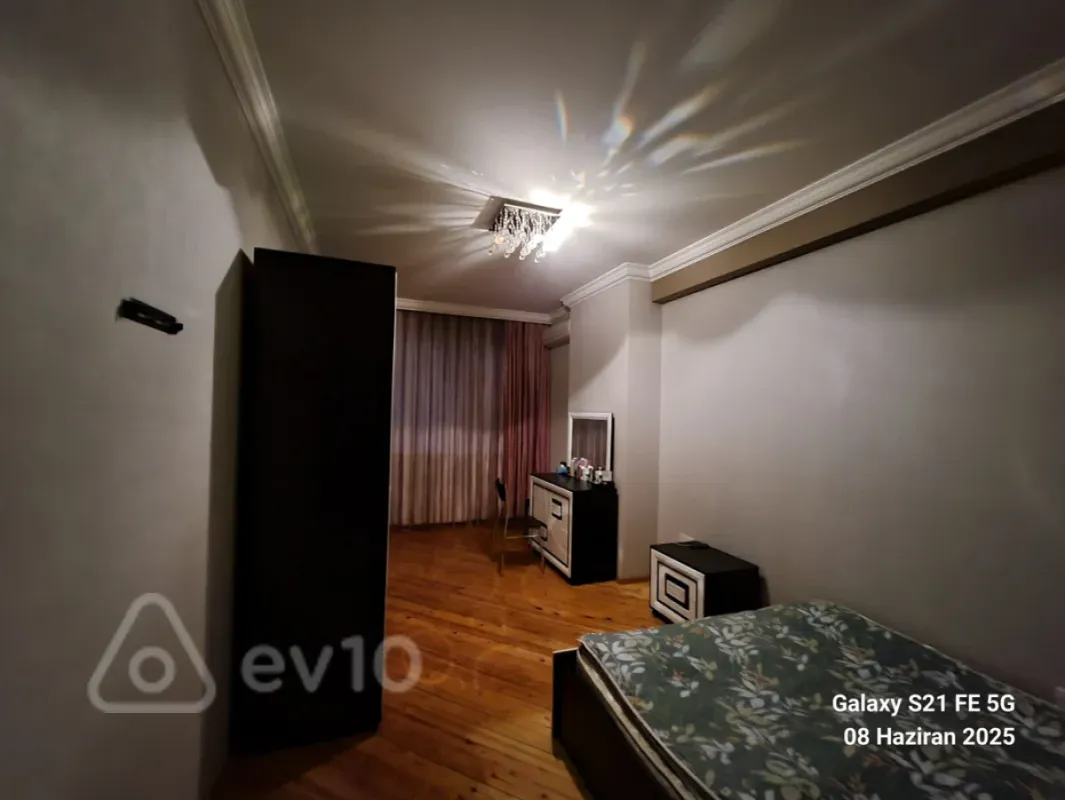 Kirayə verilir 2 otaqlı yeni tikili 90 m²