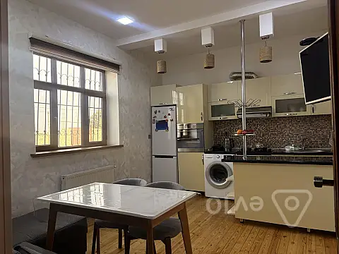 Satılır 4 otaqlı həyət evi 144 m²