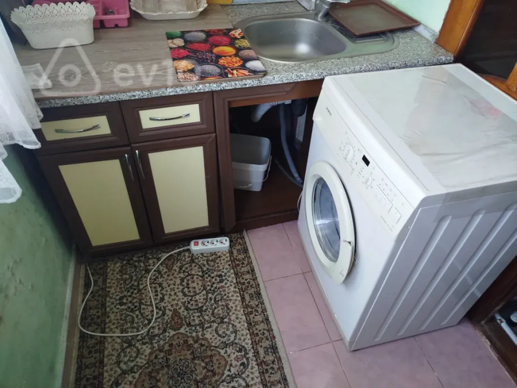 Kirayə verilir 1 otaqlı köhnə tikili 20 m²