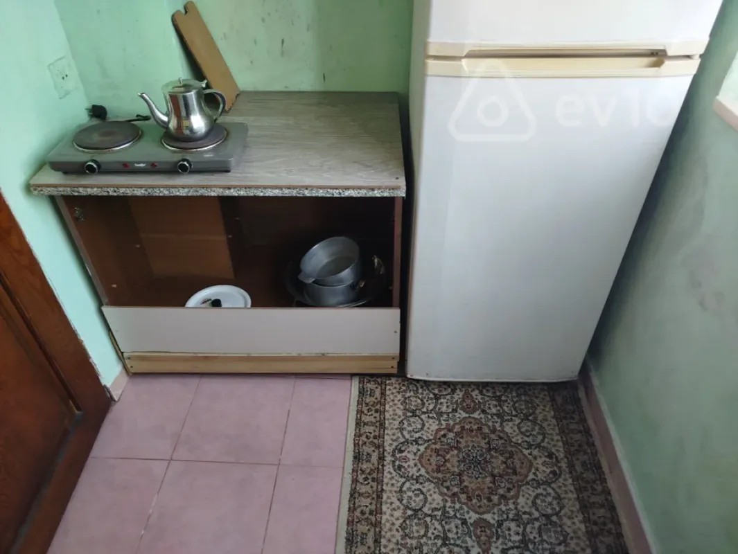 Kirayə verilir 1 otaqlı köhnə tikili 20 m²