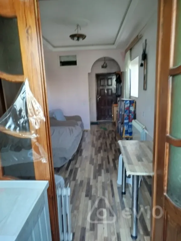 Kirayə verilir 1 otaqlı köhnə tikili 20 m²