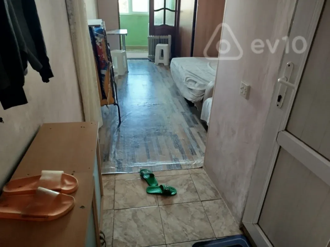 Kirayə verilir 1 otaqlı köhnə tikili 20 m²