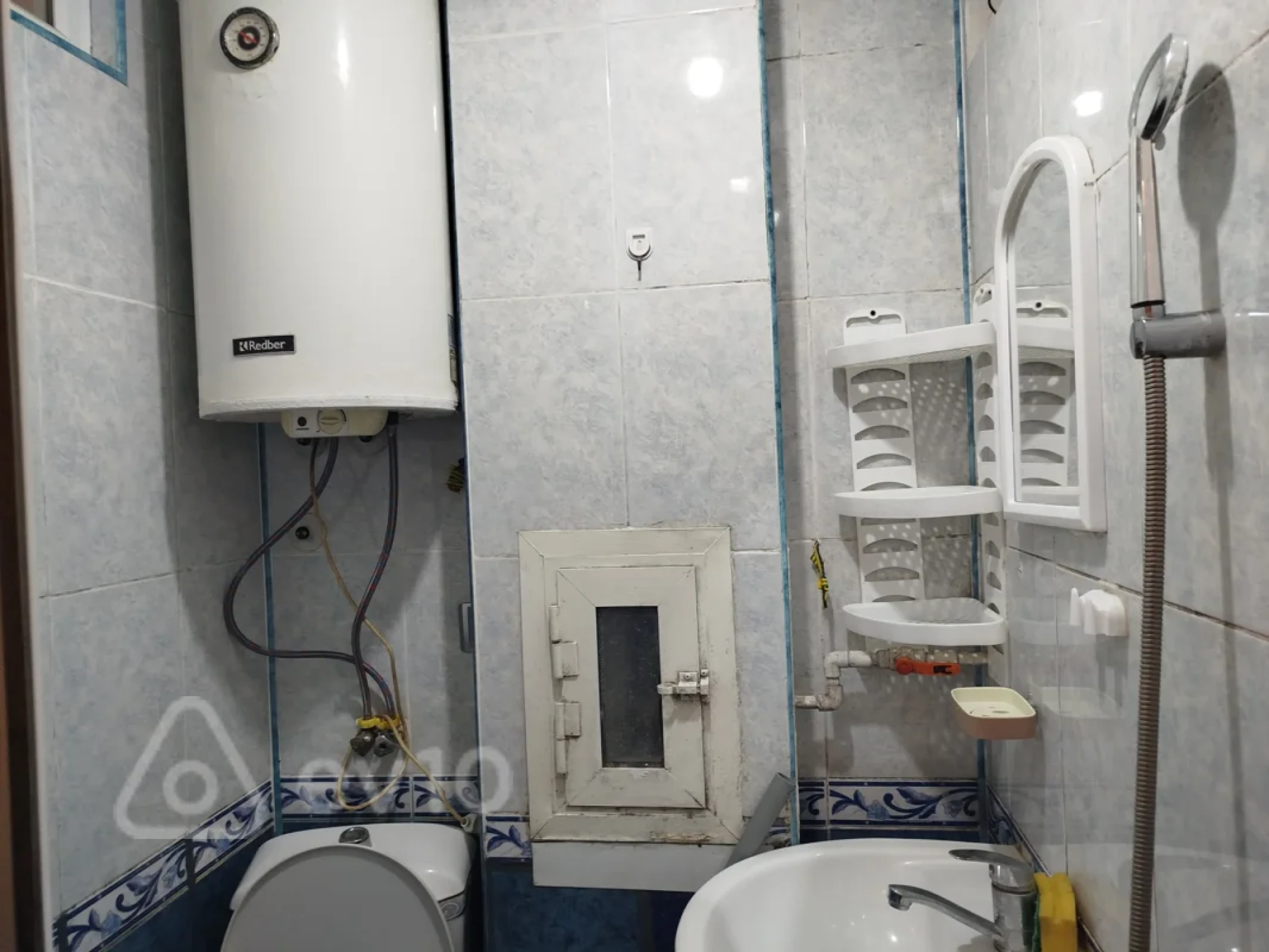 Kirayə verilir 1 otaqlı köhnə tikili 20 m²