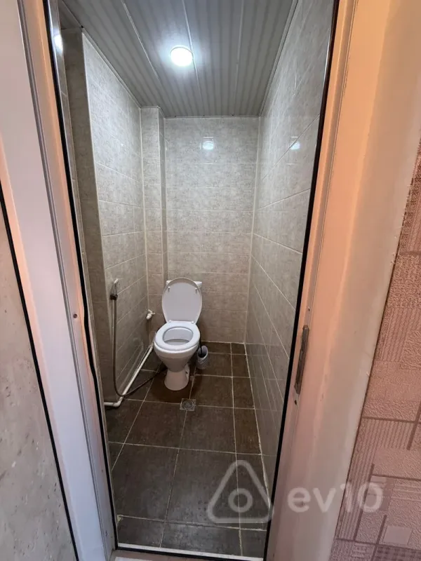 Kirayə verilir 2 otaqlı köhnə tikili 50 m²