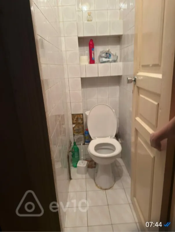 Kirayə verilir 3 otaqlı köhnə tikili 120 m²