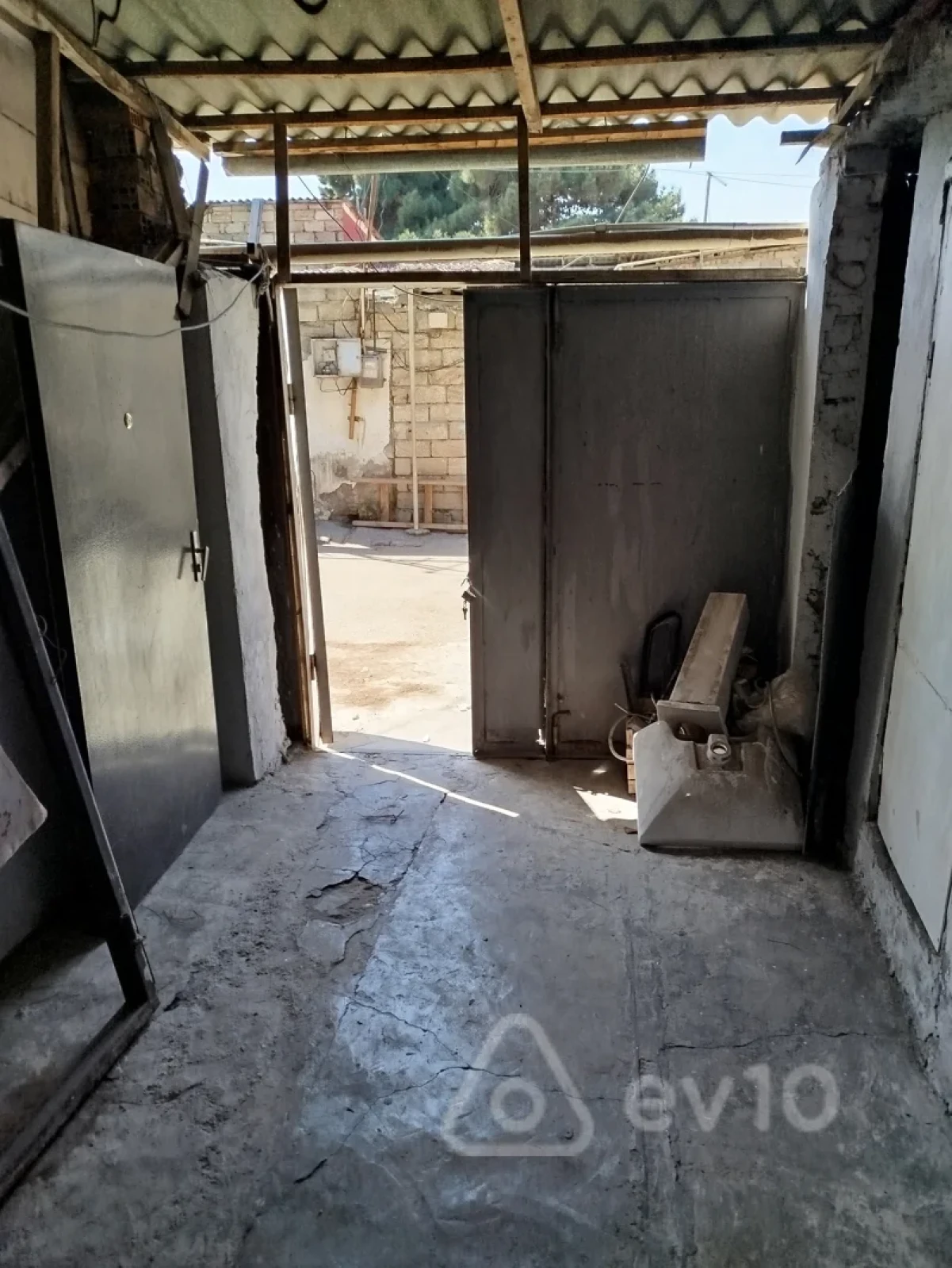 Kirayə verilir 2 otaqlı köhnə tikili 50 m²