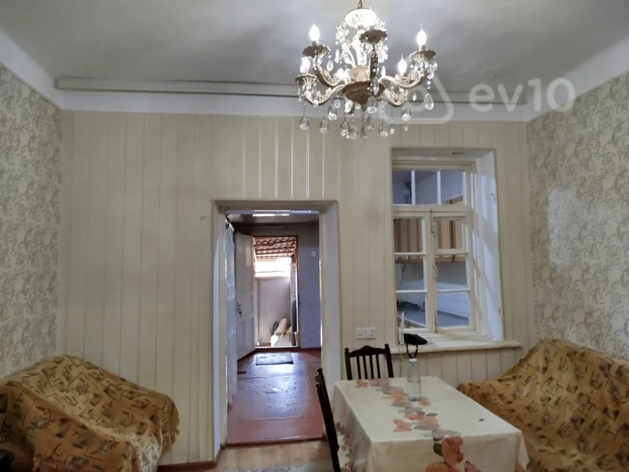 Kirayə verilir 2 otaqlı köhnə tikili 50 m²