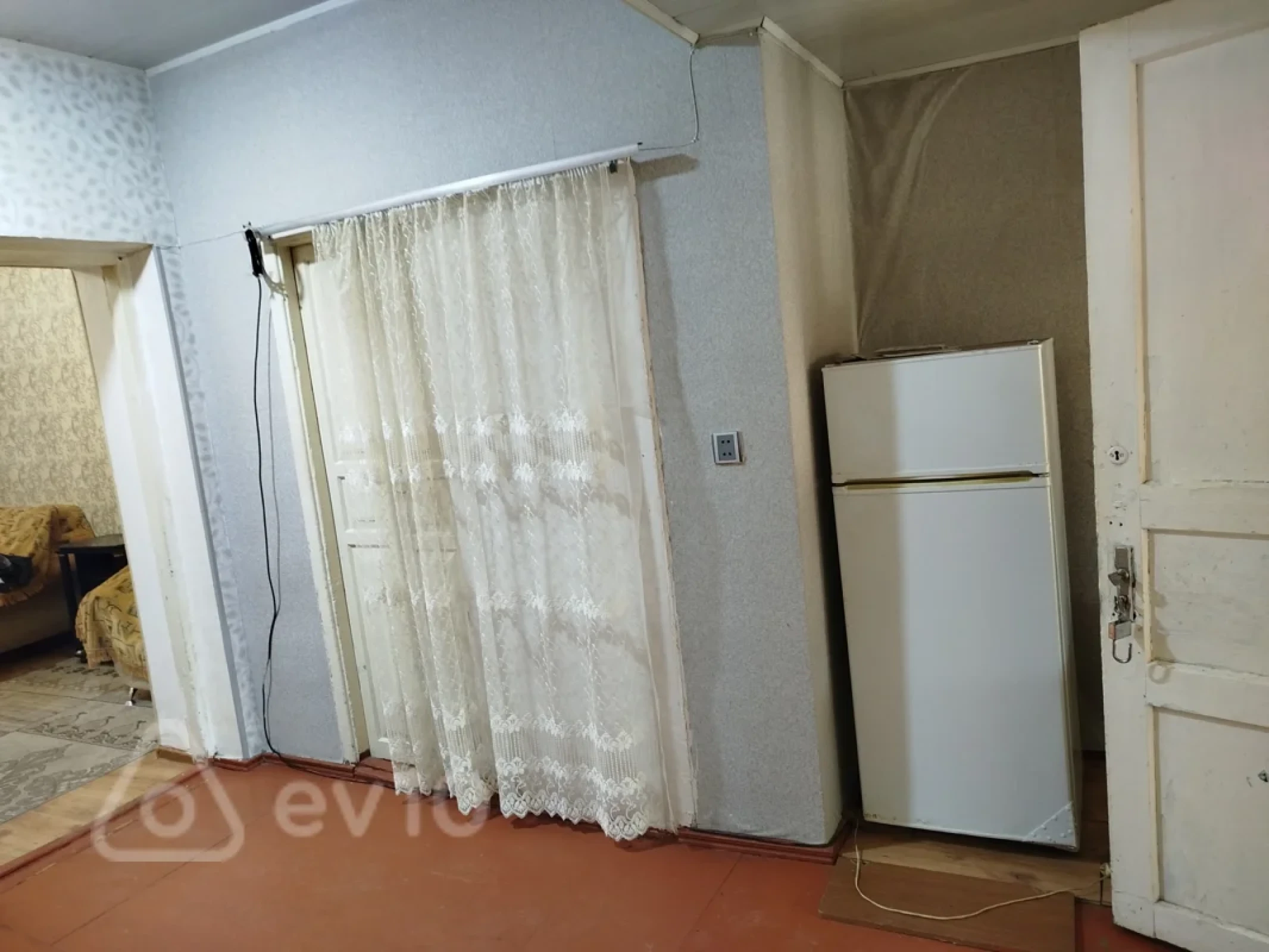 Kirayə verilir 2 otaqlı köhnə tikili 50 m²