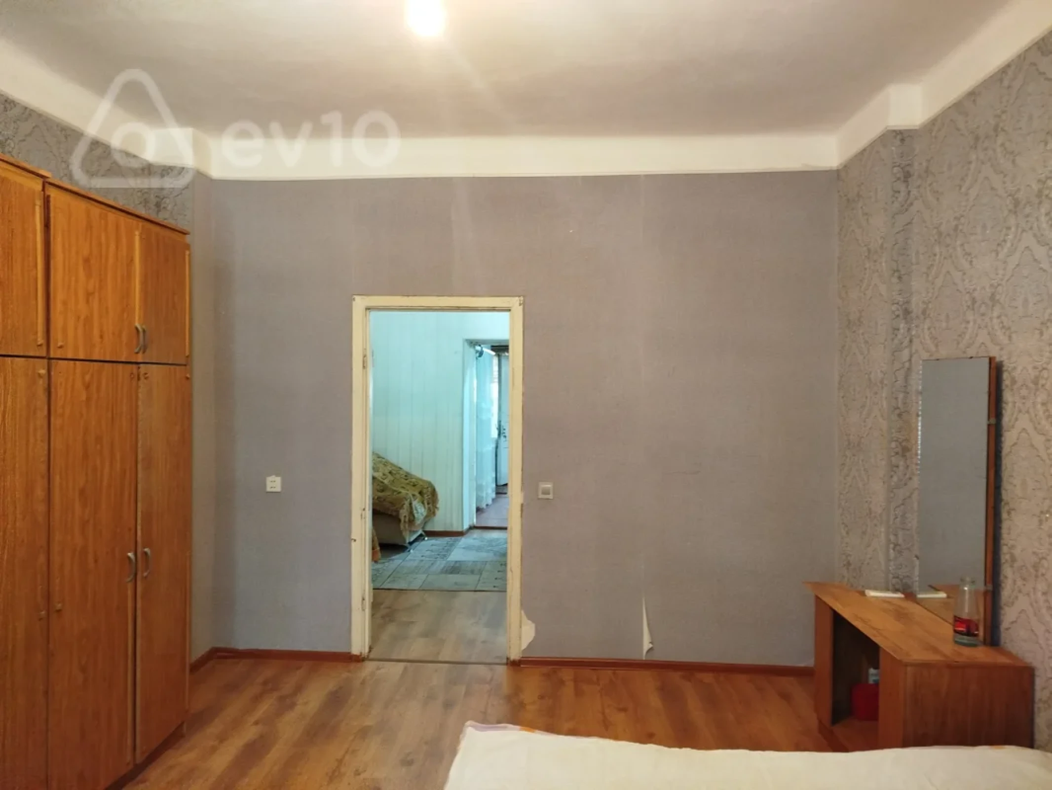 Kirayə verilir 2 otaqlı köhnə tikili 50 m²
