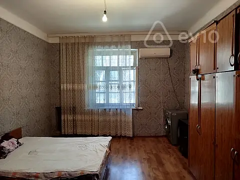 Kirayə verilir 2 otaqlı köhnə tikili 50 m²