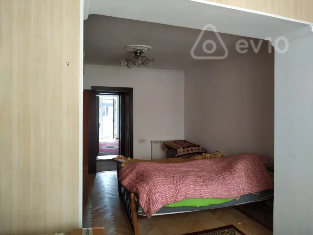 Kirayə verilir 3 otaqlı köhnə tikili 65 m²