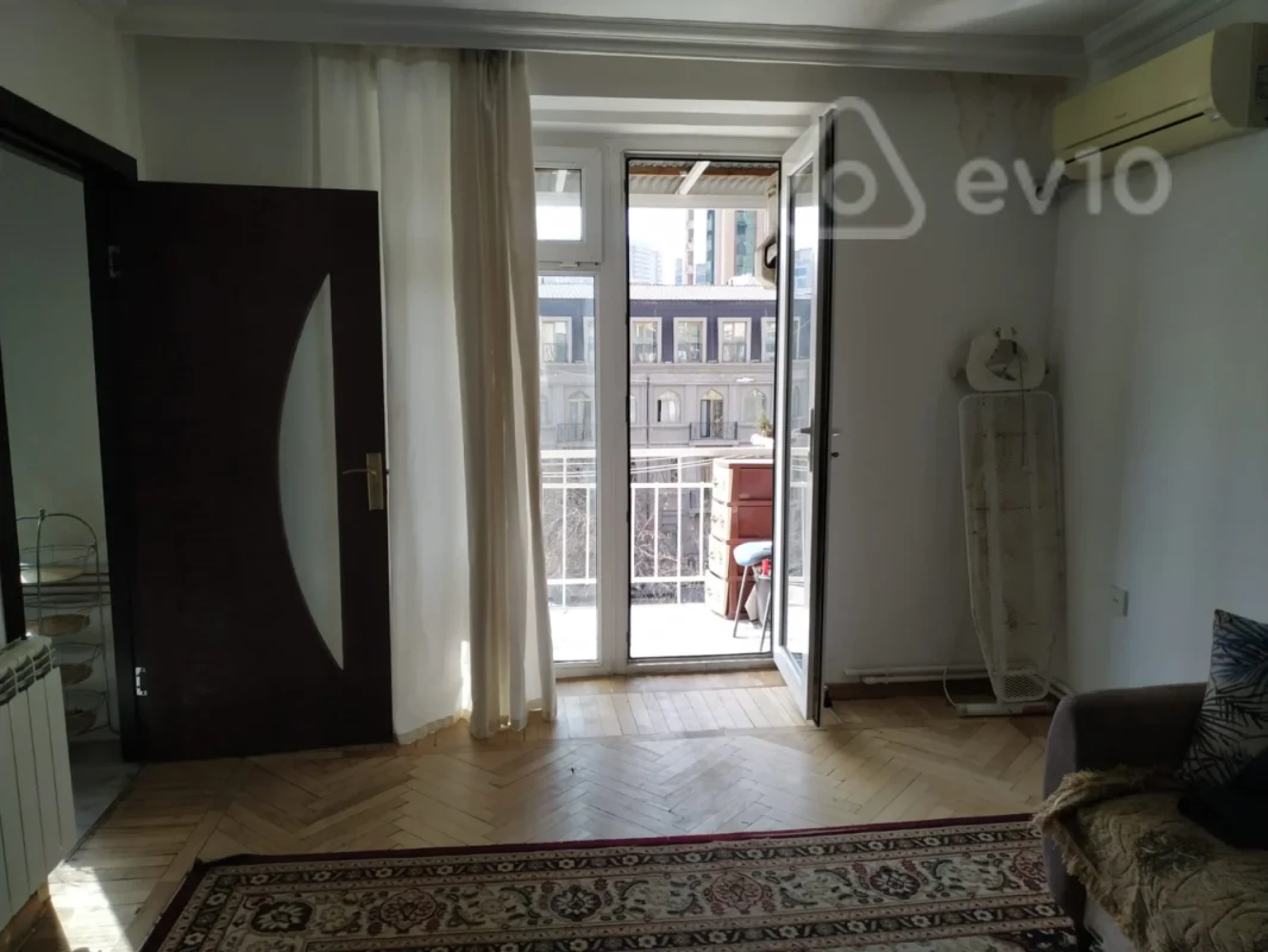 Kirayə verilir 3 otaqlı köhnə tikili 65 m²