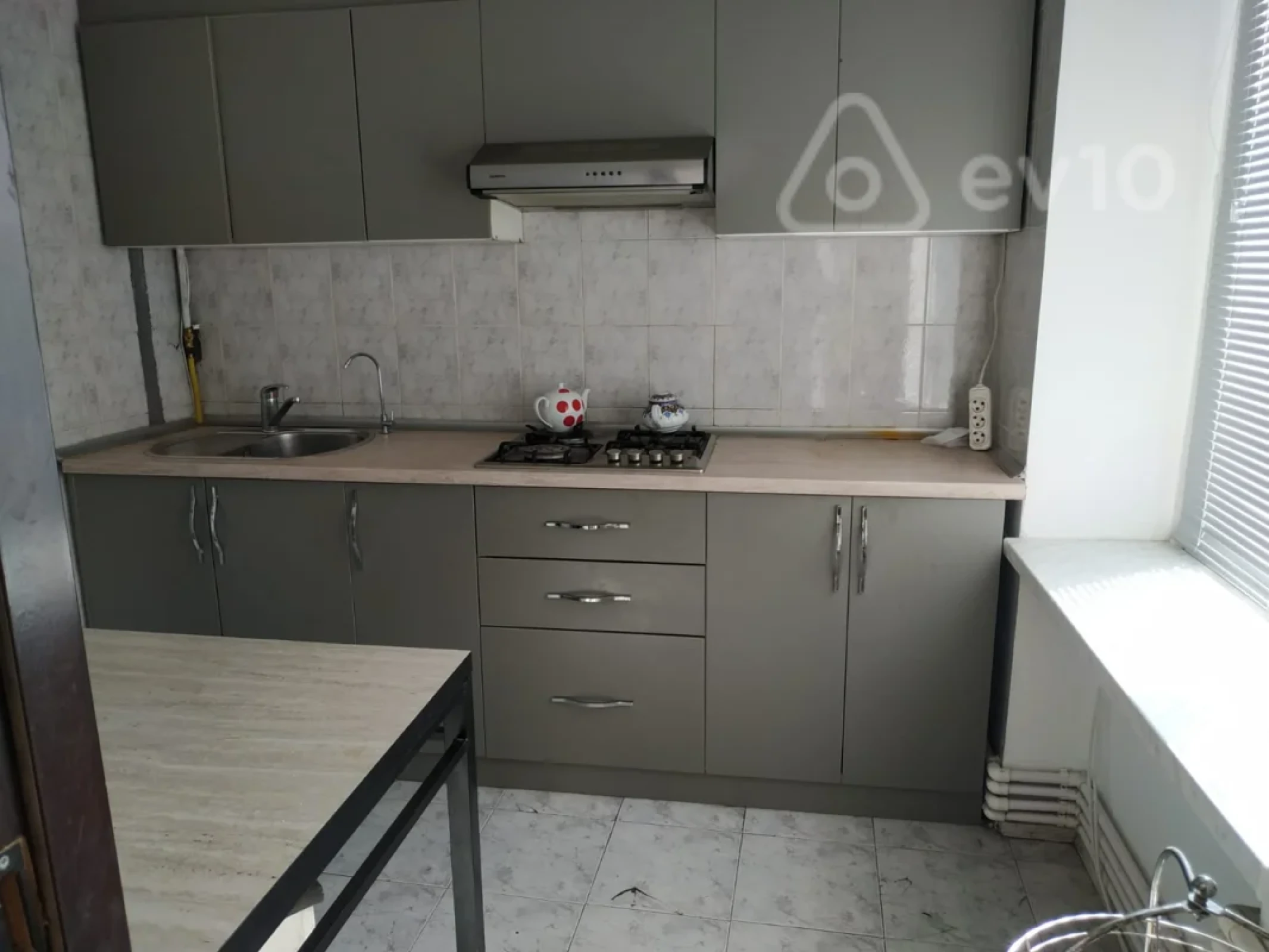 Kirayə verilir 3 otaqlı köhnə tikili 65 m²