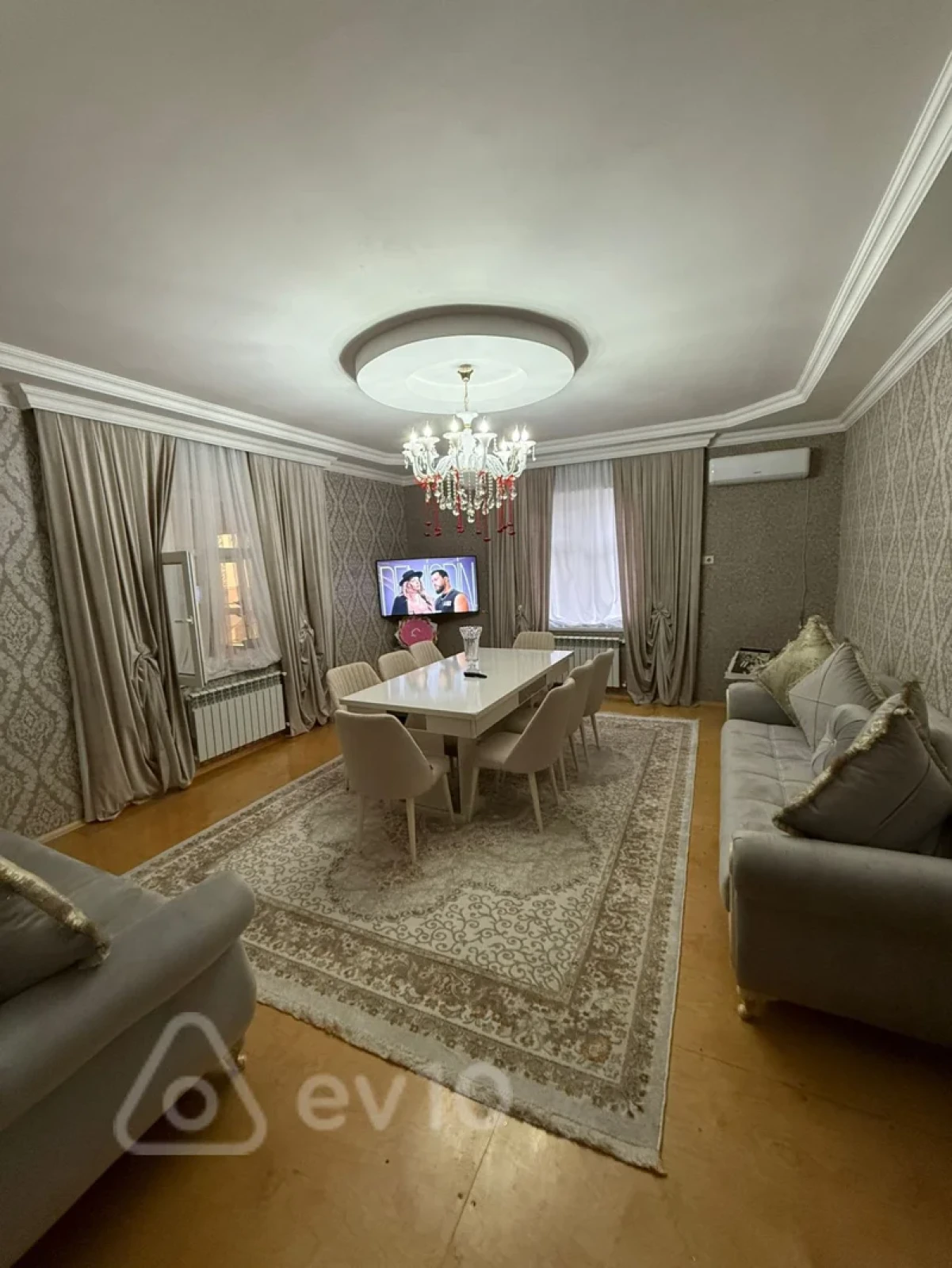 Satılır 6 otaqlı həyət evi 220 m²