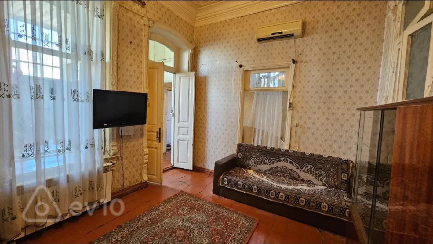 Satılır 3 otaqlı köhnə tikili 55 m²