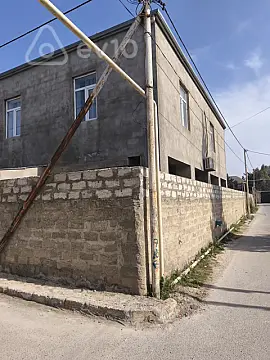 Satılır 5 otaqlı həyət evi 208 m²