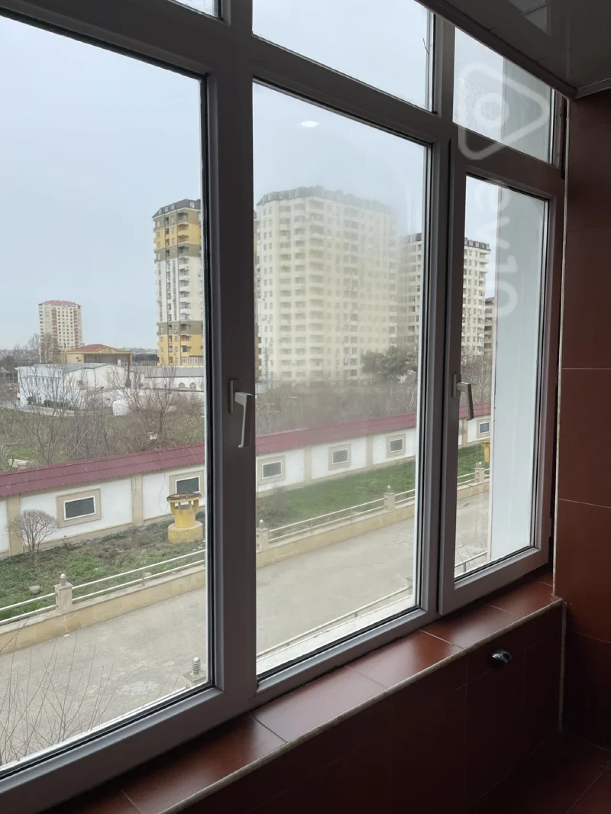 Kirayə verilir 1 otaqlı ofis 36 m²