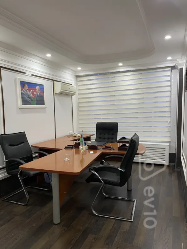 Kirayə verilir 1 otaqlı ofis 36 m²