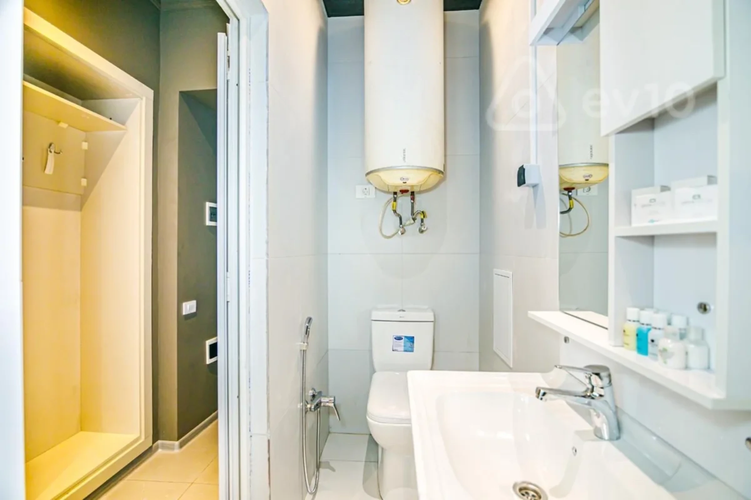 Kirayə verilir 2 otaqlı yeni tikili 47 m²