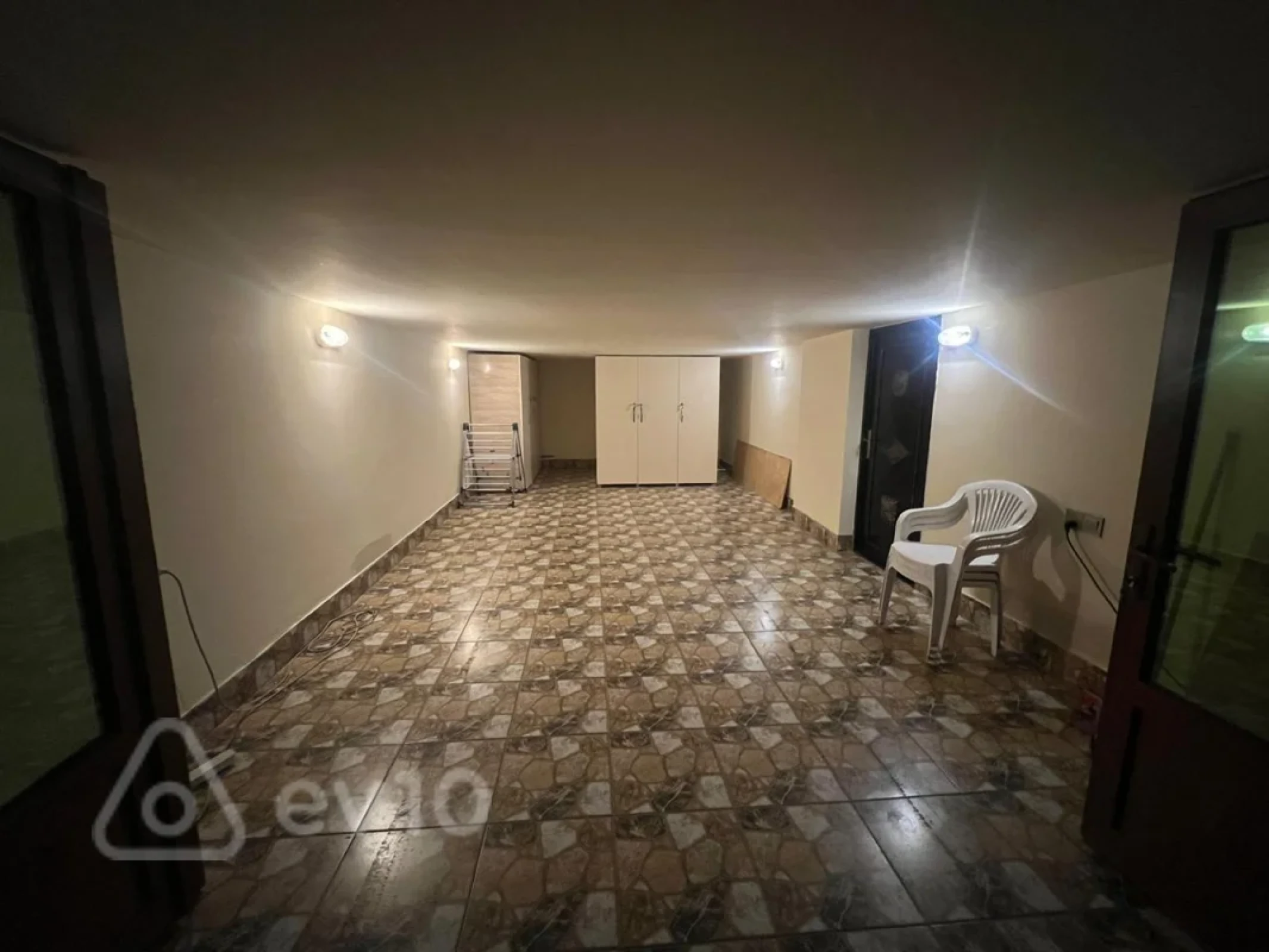 Satılır 6 otaqlı həyət evi 250 m²