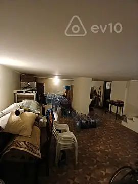 Satılır 6 otaqlı həyət evi 250 m²