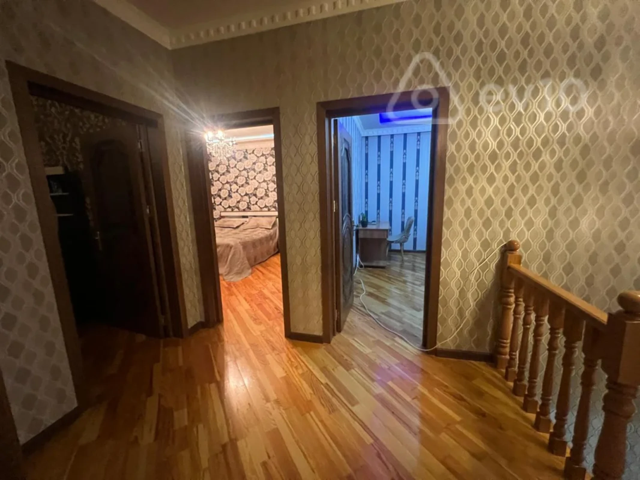 Satılır 6 otaqlı həyət evi 250 m²