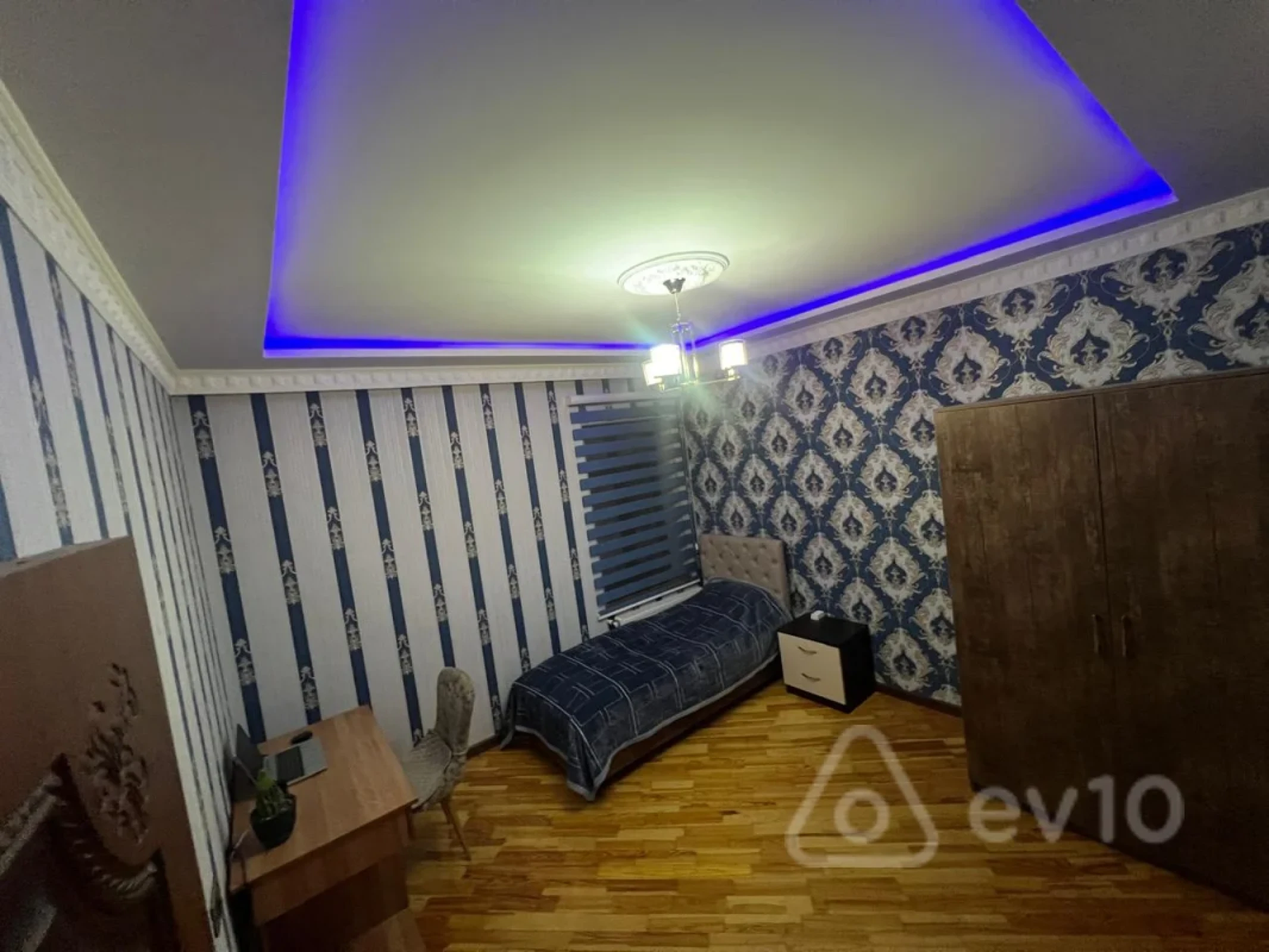 Satılır 6 otaqlı həyət evi 250 m²