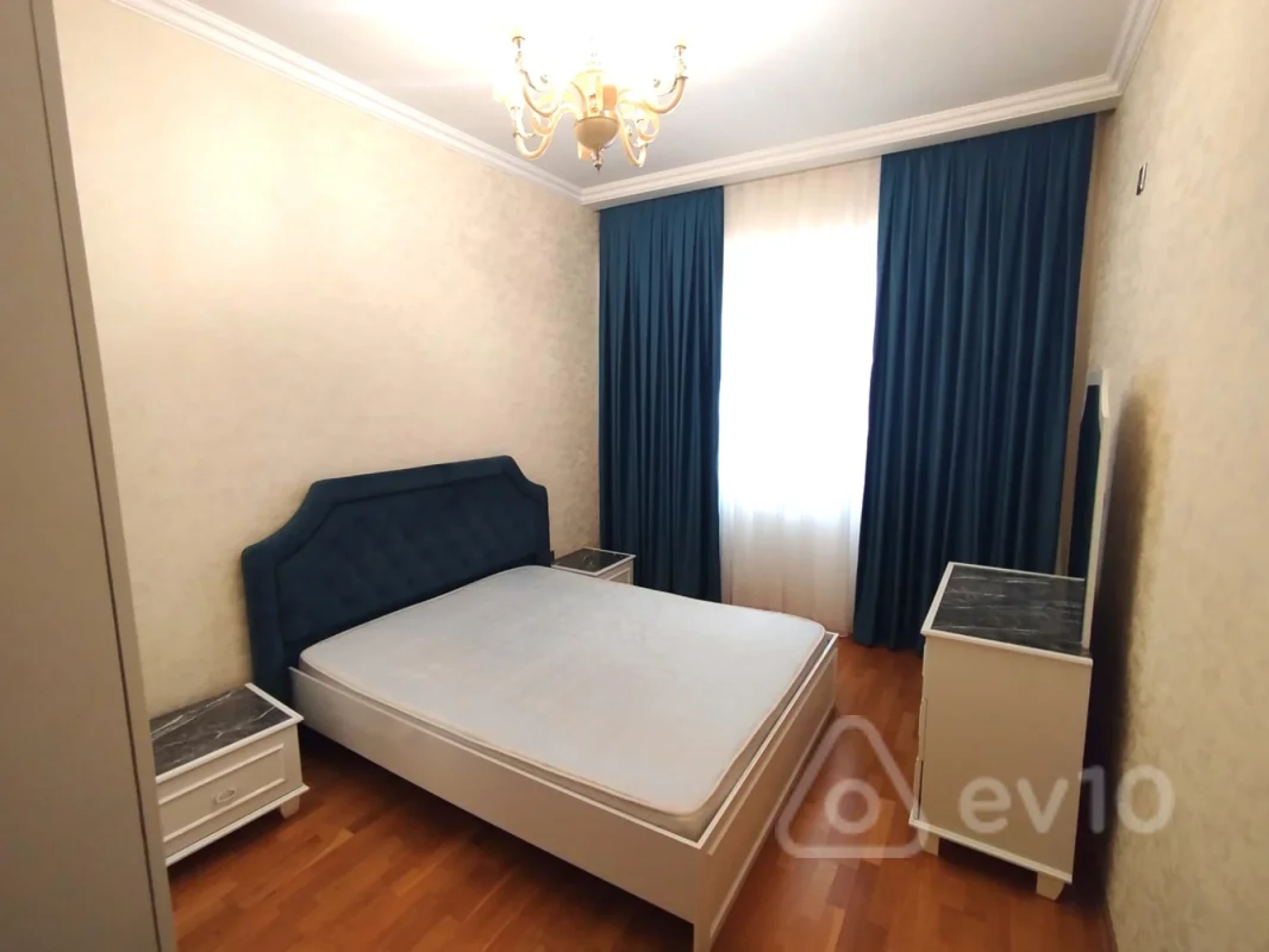 Kirayə verilir 2 otaqlı yeni tikili 70 m²