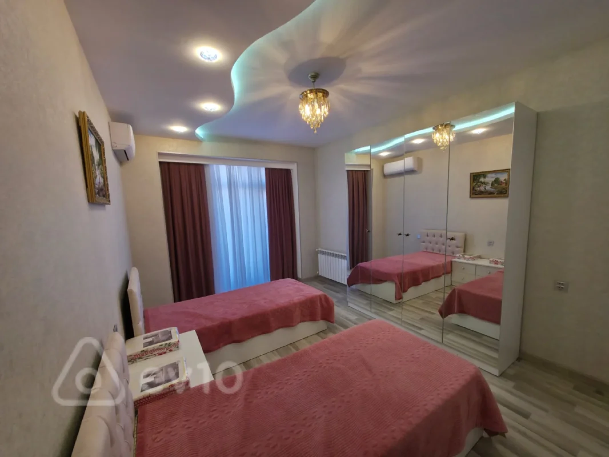 Kirayə verilir 4 otaqlı yeni tikili 148 m²