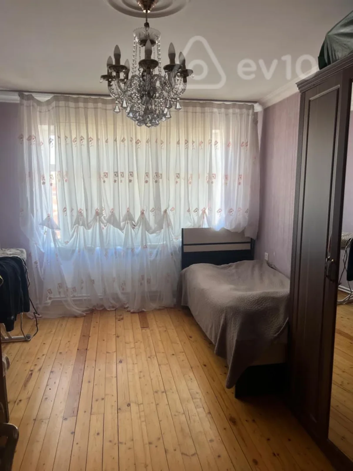 Kirayə verilir 3 otaqlı köhnə tikili 85 m²