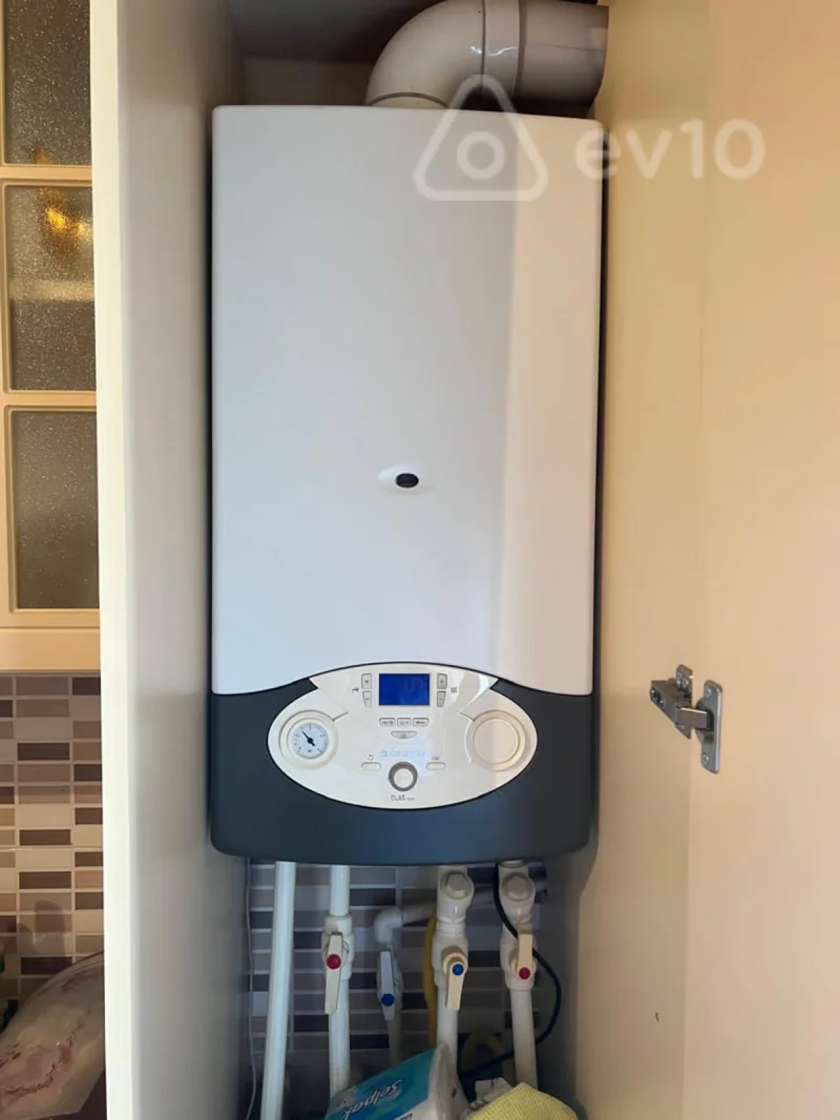 Kirayə verilir 3 otaqlı köhnə tikili 85 m²