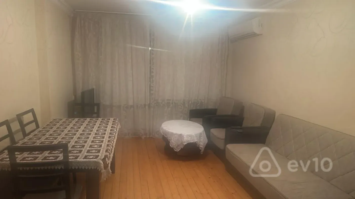 Kirayə verilir 3 otaqlı köhnə tikili 85 m²