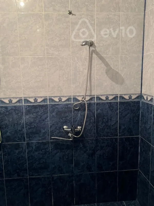 Kirayə verilir 3 otaqlı köhnə tikili 85 m²