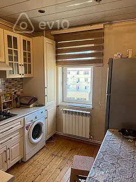 Kirayə verilir 3 otaqlı köhnə tikili 85 m²